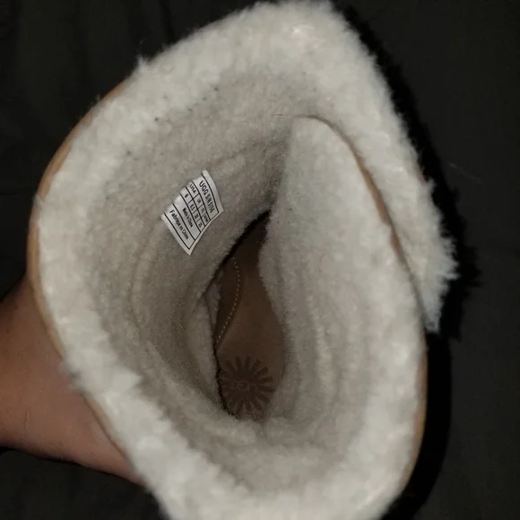 Ugg Tooth Toggle Shearing Boots *RARE* Size 8 - Picture 6 of 11